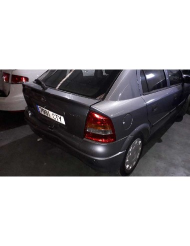 opel astra g berlina del año 2004