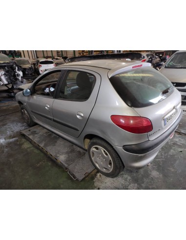 peugeot 206 berlina del año 2003