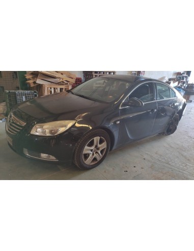 opel insignia berlina del año 2011