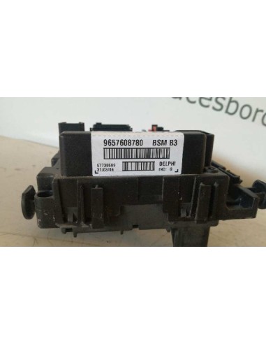 Recambio de caja reles / fusibles para peugeot 206 sw 8hz referencia OEM IAM 9657608780  