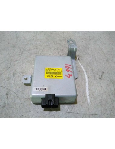 Recambio de modulo electronico para hyundai i40 d4fd referencia OEM IAM 953003Z000  