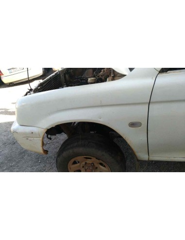 Recambio de aleta delantera izquierda para mitsubishi l 200 (k6/7) 4d56 referencia OEM IAM   