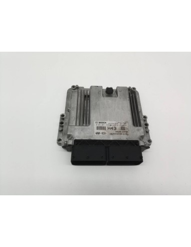 Recambio de centralita motor uce para hyundai i40 d4fd referencia OEM IAM 0281031716  