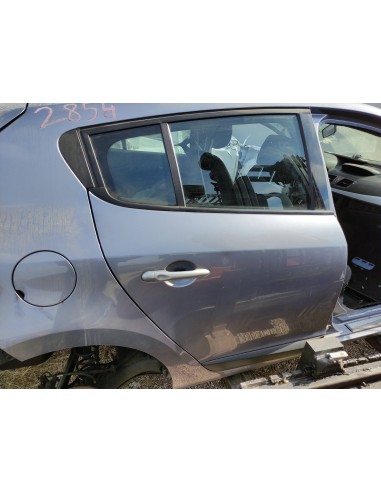 Recambio de puerta trasera derecha para renault megane iii berlina 5 p k4mr8 referencia OEM IAM   