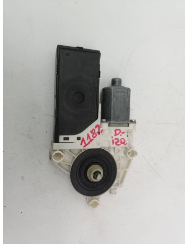 Recambio de motor elevalunas delantero izquierdo para renault laguna iii m9rp8 referencia OEM IAM 0130822330  