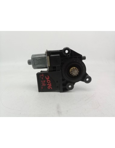 Recambio de motor elevalunas trasero derecho para renault scenic iii k9kj8 referencia OEM IAM 827303178R  