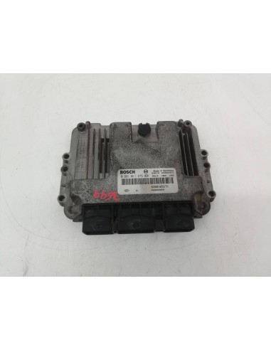 Recambio de centralita motor uce para renault megane ii berlina 5p f9q800 referencia OEM IAM 0281011275  