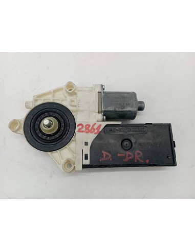 Recambio de motor elevalunas delantero derecho para renault laguna grandtour iii m9rg7 referencia OEM IAM 0130822331  