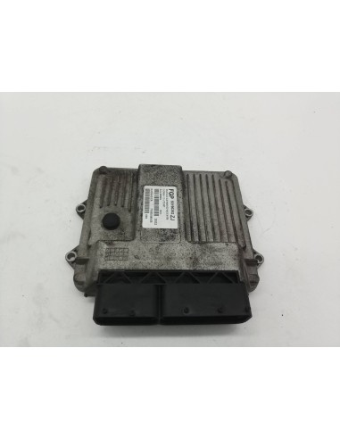 Recambio de centralita motor uce para opel corsa c z13dt referencia OEM IAM 55196352ZJ  