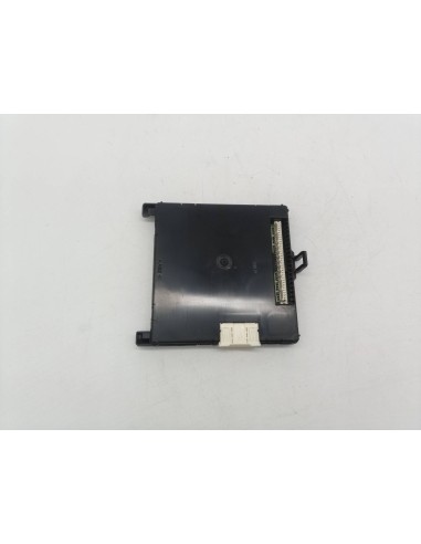 Recambio de modulo electronico para toyota yaris 1nd referencia OEM IAM 892210D110  