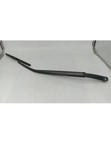 Recambio de brazo limpia delantero derecho para toyota corolla (e21) 2zr referencia OEM IAM   