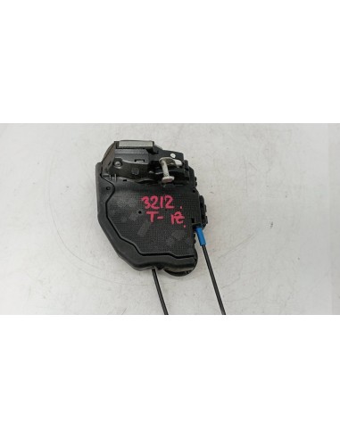 Recambio de cerradura puerta trasera izquierda para toyota auris 1ad referencia OEM IAM A046693  