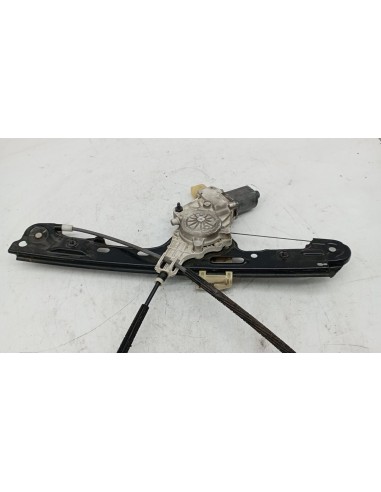 Recambio de elevalunas delantero izquierdo para bmw serie 1 berlina (e81/e87) 204d4 referencia OEM IAM 7067795S  