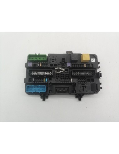 Recambio de caja reles / fusibles para opel astra gtc z19dt referencia OEM IAM 13222173  