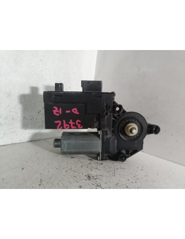 Recambio de motor elevalunas trasero izquierdo para peugeot 307 berlina (s2) 9hy referencia OEM IAM 0130821767  