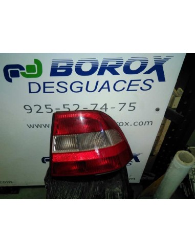 Recambio de piloto trasero derecho para opel vectra b berlina referencia OEM IAM 90568049  