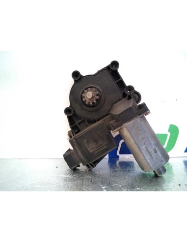 Recambio de motor elevalunas delantero izquierdo para opel corsa b referencia OEM IAM 0130821655  