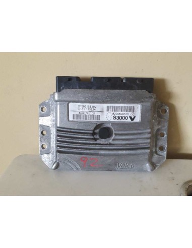 Recambio de centralita motor uce para renault megane ii berlina 3p referencia OEM IAM 215861639A  