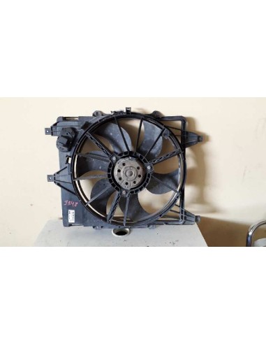 Recambio de electroventilador para renault clio ii fase ii (b/cb0) d7f720 referencia OEM IAM 7700428659J  