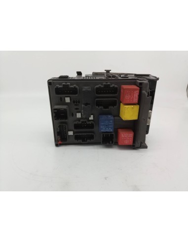 Recambio de caja reles / fusibles para renault laguna ii (bg0) referencia OEM IAM 8200228549  