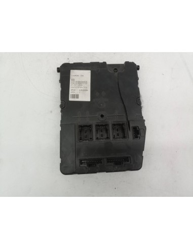 Recambio de caja reles / fusibles para renault megane ii berlina 5p k9kp7 referencia OEM IAM 8200606826  