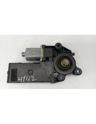 Recambio de motor elevalunas delantero izquierdo para renault megane iii coupe k4m r8 referencia OEM IAM 807310019R  