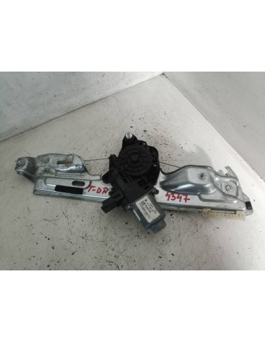 Recambio de elevalunas trasero derecho para renault megane iv sport tourer k9k g6 referencia OEM IAM 402779C  