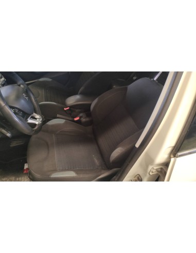 Recambio de juego asientos completo para peugeot 208 9h06 referencia OEM IAM   