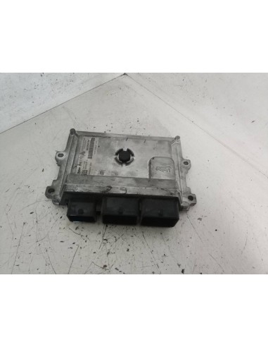 Recambio de centralita motor uce para peugeot 208 hm01 referencia OEM IAM 9805895780  