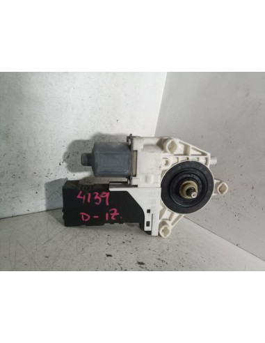 Recambio de motor elevalunas delantero derecho para peugeot 407 rhr referencia OEM IAM 01130822200  